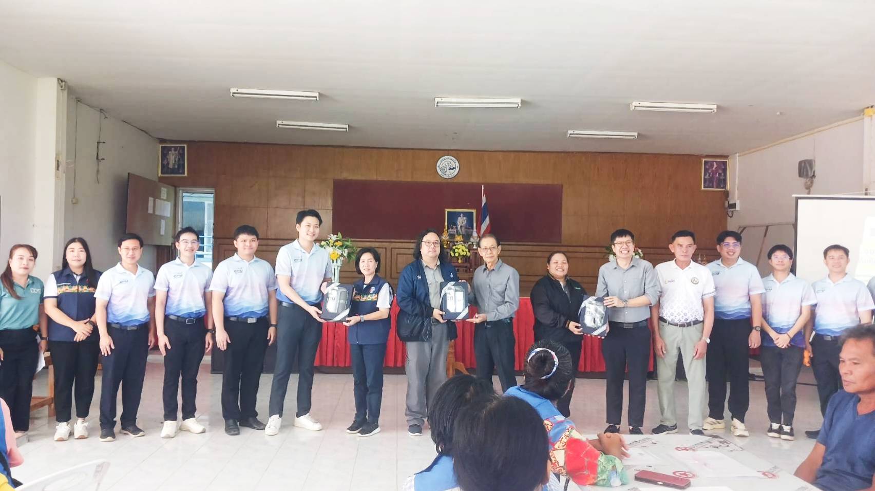  พช.เทิงร่วมประชุมกำหนดเป้าหมายร่วมกันและเก็บข้อมูลผู้ประกอบการในพื้นที่ ในโครงการ เครือข่ายพัฒนาศักยภาพและยกระดับธุรกิจชุมชน สำหรับผู้ประกอบการด้านการเลี้ยงผึ้งและผู้ประกอบการในพื้นที่ภาคเหนือ ณ เทศบาลตำบลงิ้ว  อำเภอเทิง จังหวัดเชียงราย