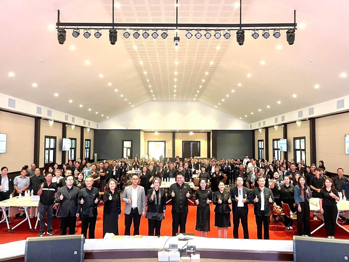 พช.เทิง ร่วมประชุมเชิงปฏิบัติการโครงการ"หมอหนี้กองทุนการเงินชุมชนจังหวัดเชียงราย ณ หอประชุมใหญ่ ศาลากลางจังหวัดเชียงราย